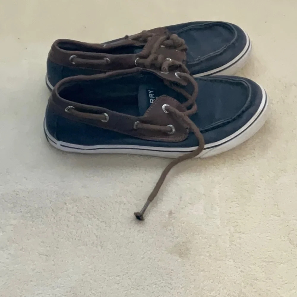 Sperry - Picture 2 of 7